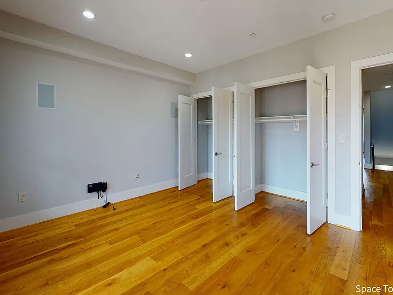 1157 Oates St NE #1A — Photo 7