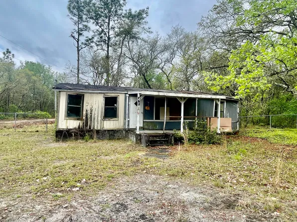 415 PINE TREE Drive, Palatka, FL 32177