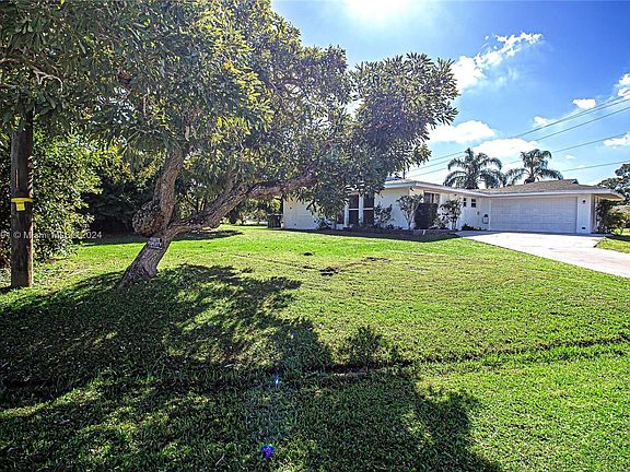4th image of 302 SE Verada Ave