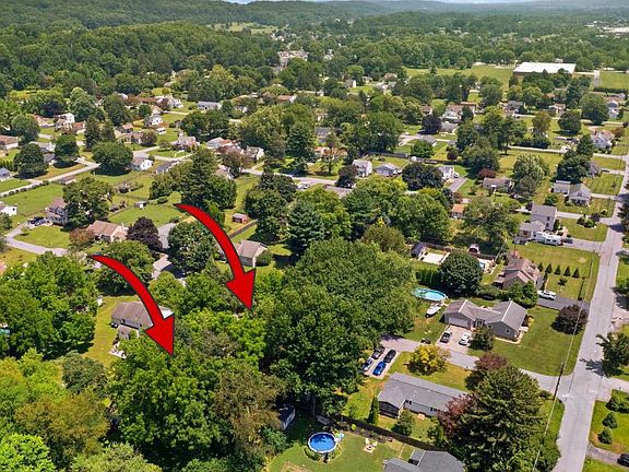3rd image of 250 Watson Ave