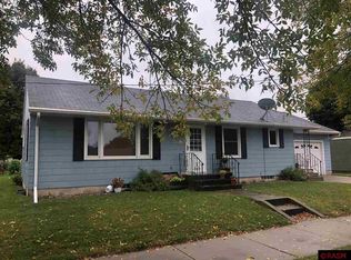811 8th St N, New Ulm, MN 56073