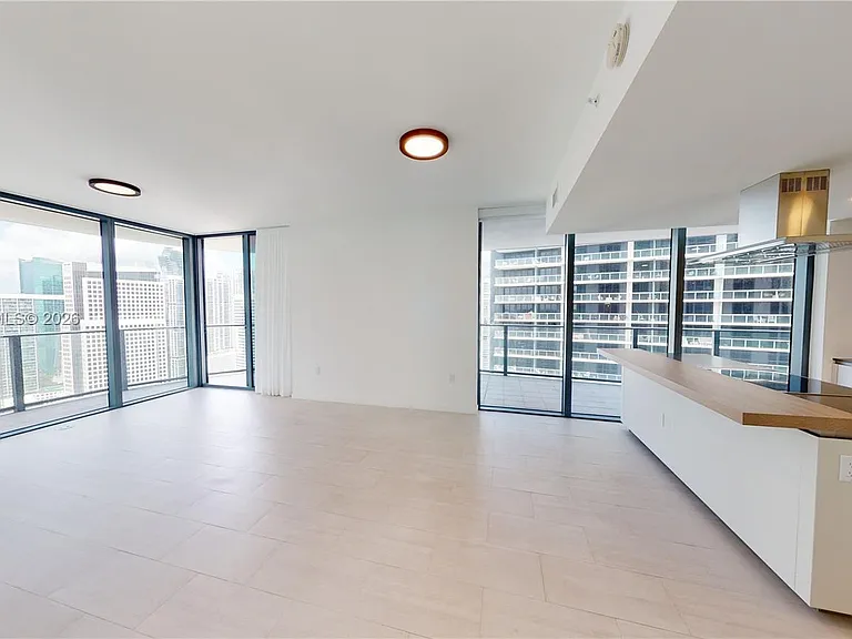 1000 Brickell Plz #3915 — Photo 1