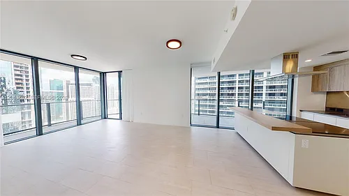 1000 Brickell Plz #3915 Photo 1