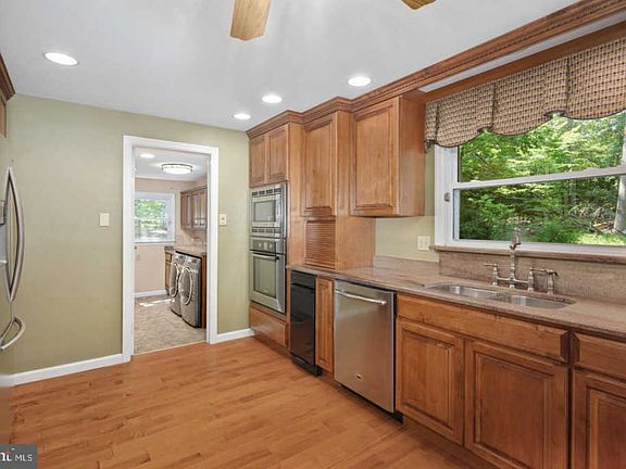 5th image of 38 Manning Ln