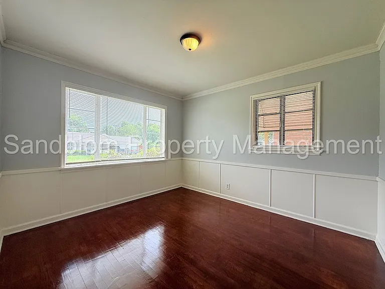 4417 E 26th St — Photo 5