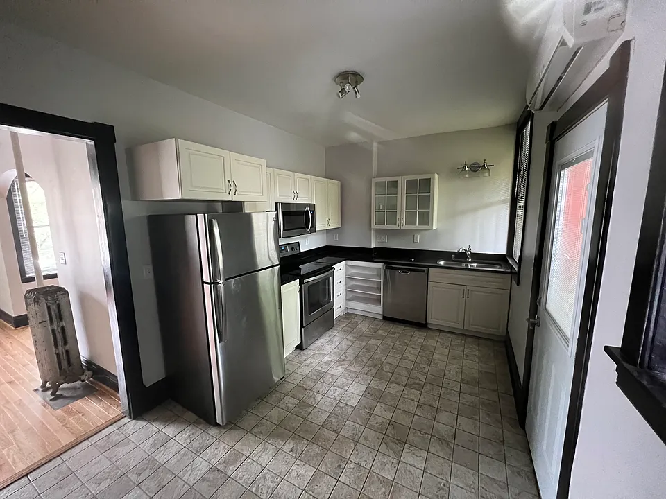 112 E Magnolia Ave #7