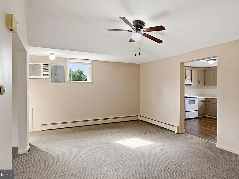 1130 E Park Ave #B — Photo 18