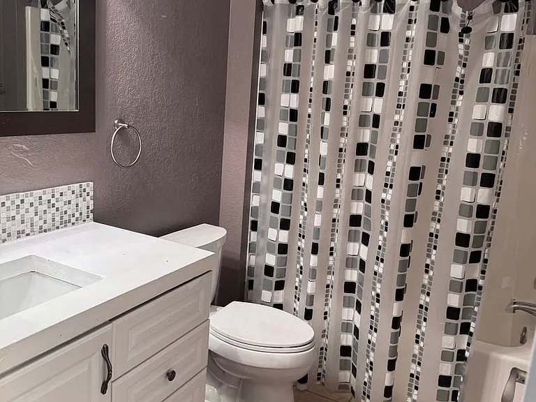 857 Robinson Ln — Photo 20