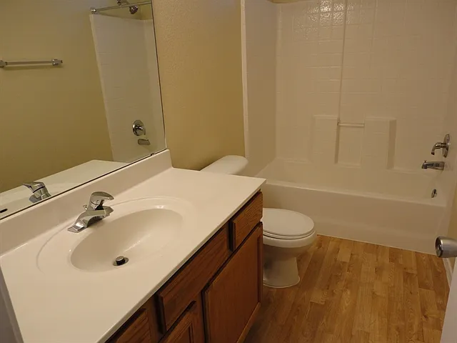 624 Valley Meadows Dr NE — Photo 7
