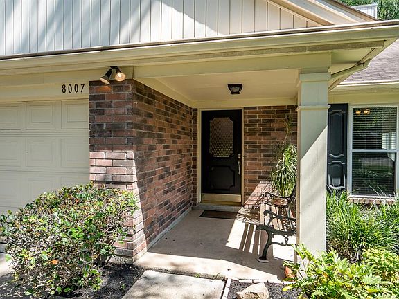 2nd image of 8007 Shangrila Ln