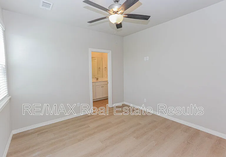 1401 Poigai Way #1 — Photo 28
