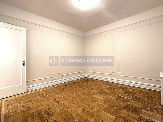 5th image of 15 Magaw Pl APT 3e