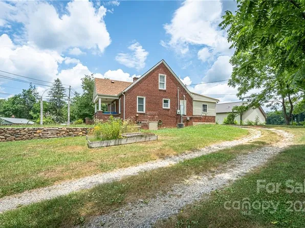 341 Morgan Rd, Hendersonville, NC 28739