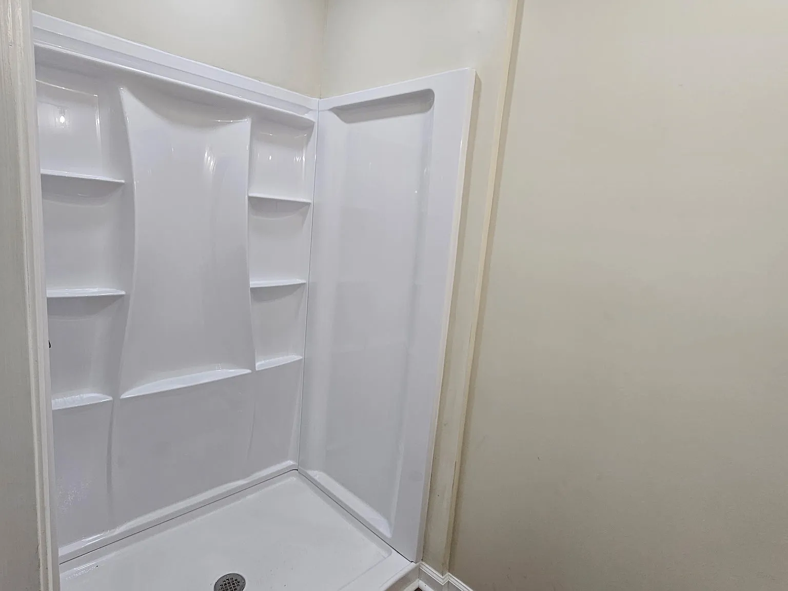 3 bed, 1400 sqft, $1,970 — Photo 4