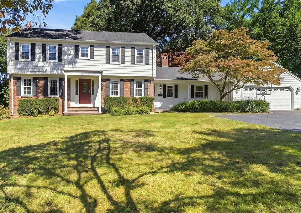 1st image of 33 Old Oak Dr