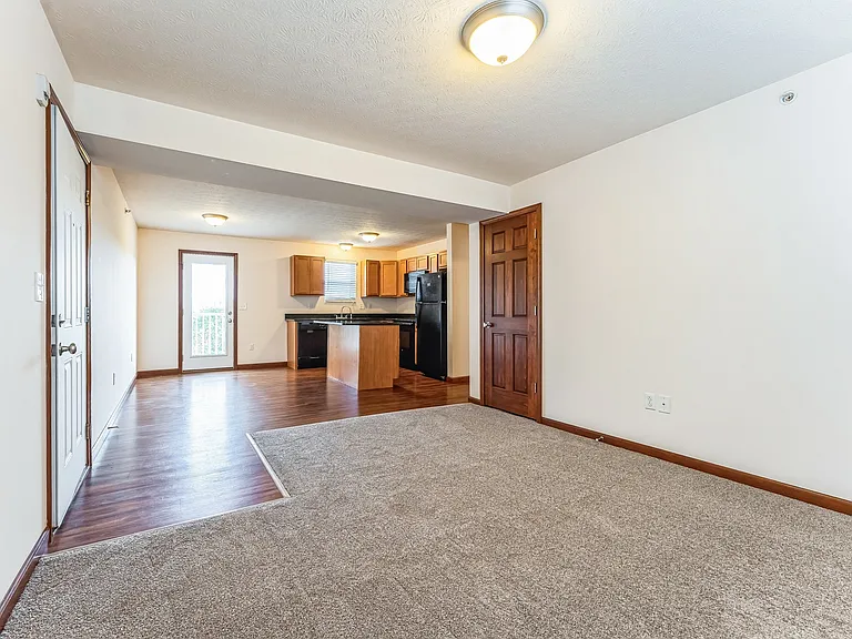 Highland Park Apartment Homes — Photo 10