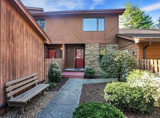 3185 Sycamore Dr, Columbus, IN 47203