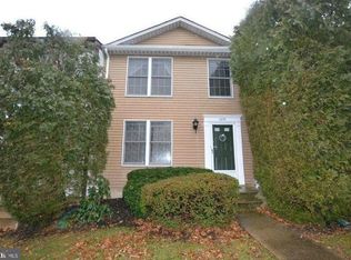 7876 Tyson Oaks Cir, Vienna, VA 22182