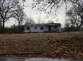 505 S Bradford St, Gilmer, TX 75644