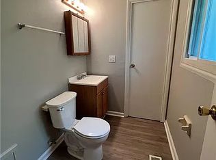 8229 E 42nd Pl, Indianapolis, IN 46226