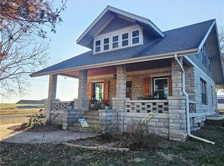 33253 Cedar Niles Rd, Paola, KS 66071