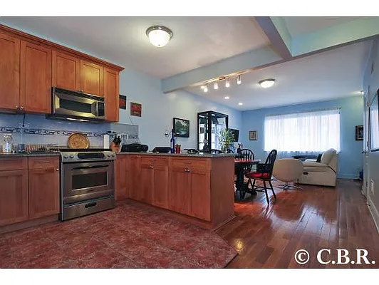 Sold by Coldwell Banker Reliable Real Estate | media 24