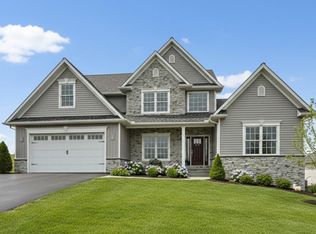 23 Starlight Ln, Lebanon, PA 17046