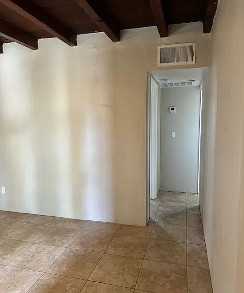 2620 N Stone Ave #STONE2620-10-10 — Photo 3