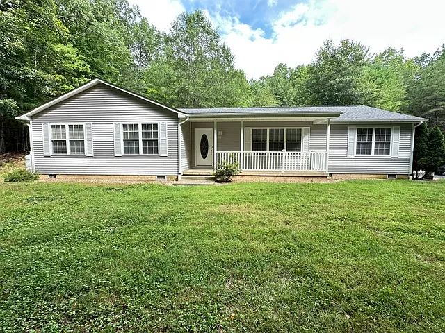 1304 Jollett Rd — Photo 1