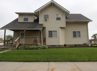 152 12th St, Silvis, IL 61282