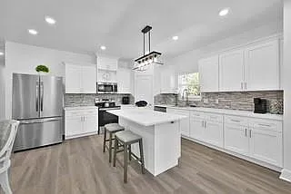 211 S 5th St #B — Photo 5