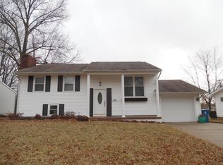 9 SW Crescent Dr, Mount Vernon, IL 62864