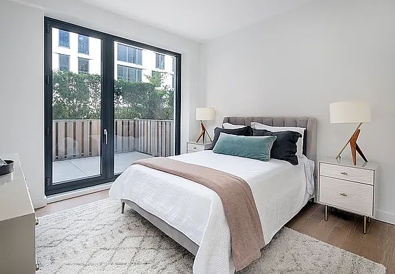 3rd image of 500 45th St #226