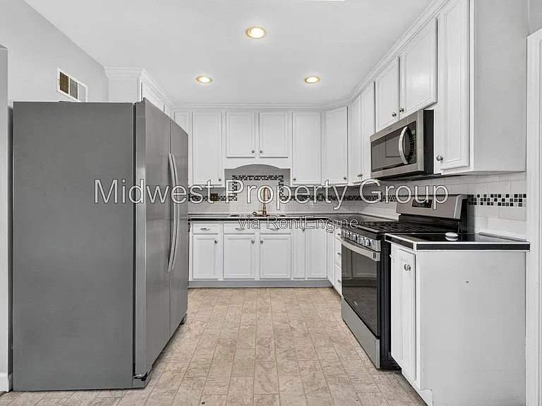 1205 Acredale Dr — Photo 6