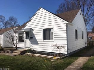 4144 W 220th St, Fairview Park, OH
