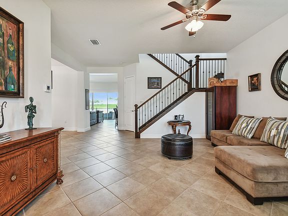 3rd image of 30415 Palmer Oak Dr