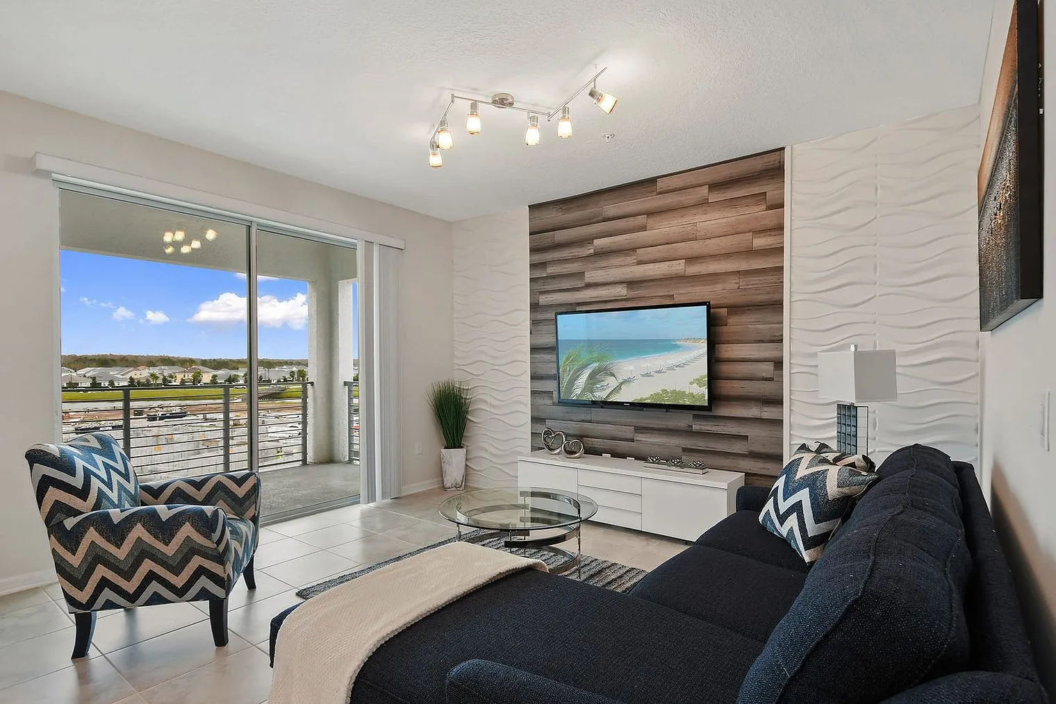 2 bed, 2.0 bath, 1280 sqft, $3,696 — Photo 1
