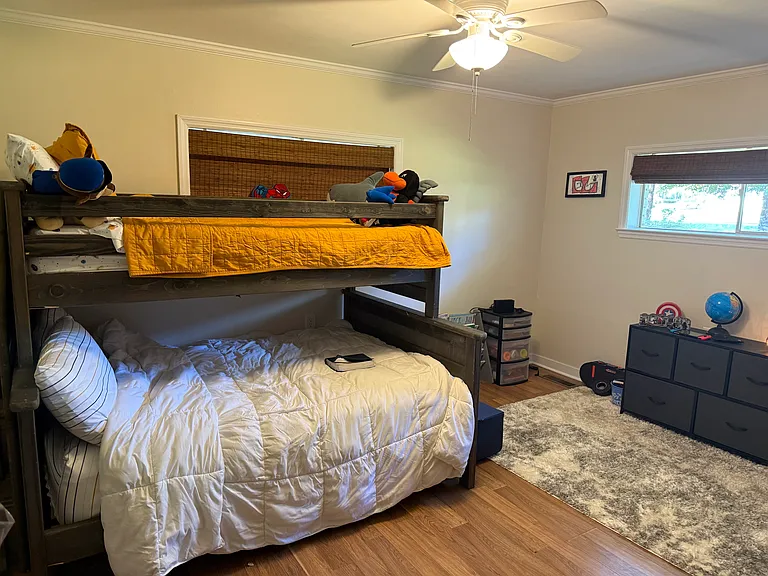 702 E Pinetree Blvd — Photo 19