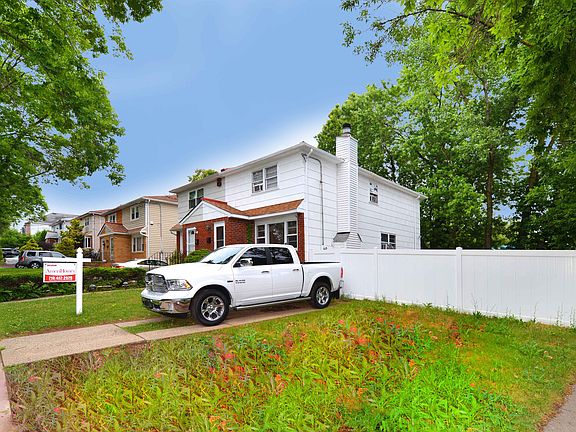 2nd image of 111 Thornycroft Ave