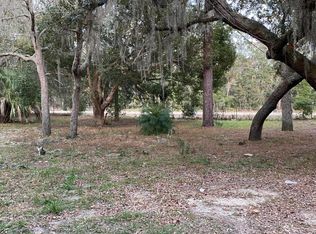 203 Janet Ave, Interlachen, FL 32148