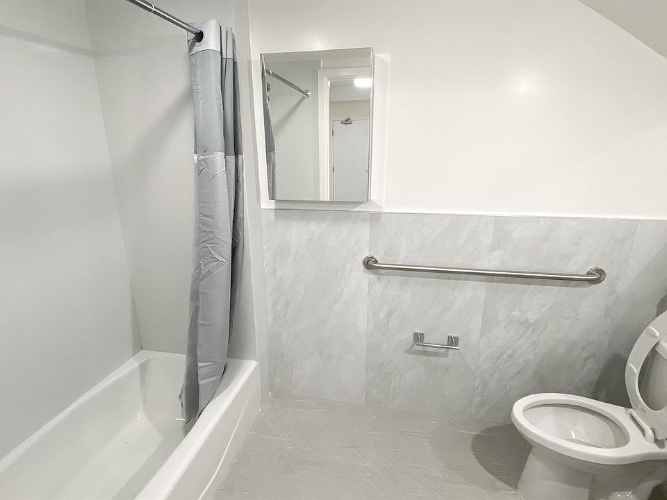 1st image of 18 Turk Murphy Ln #20