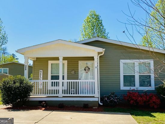 28 Redwood Cir, Newnan, GA 30263