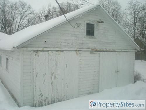 5th image of 627 N Hanover St