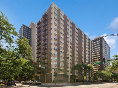 3033 N Sheridan Rd APT 601, Chicago, IL, 60657
