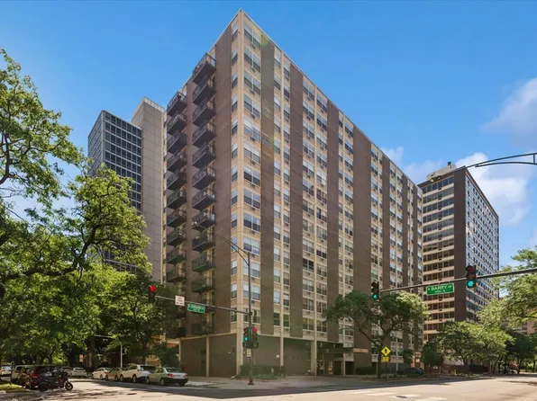 3033 N Sheridan Rd APT 601, Chicago, IL 60657