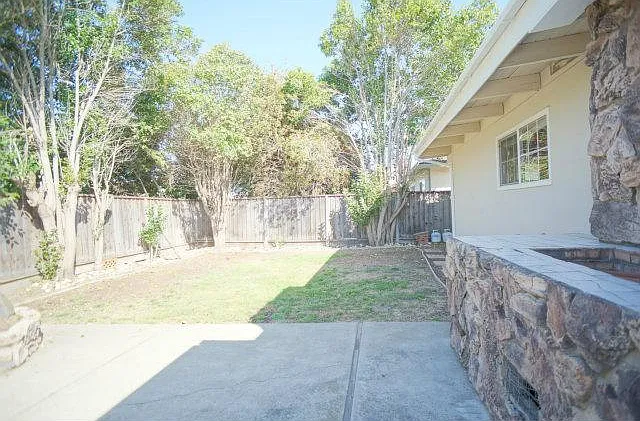 43649 Salem Way — Photo 5