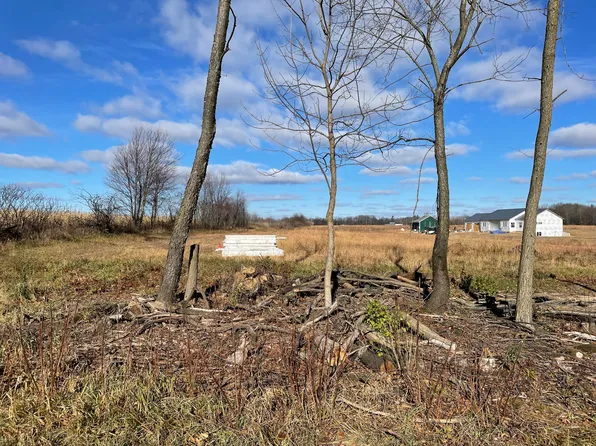 5025 21 Mile Rd NE, Sand Lake, MI 49343