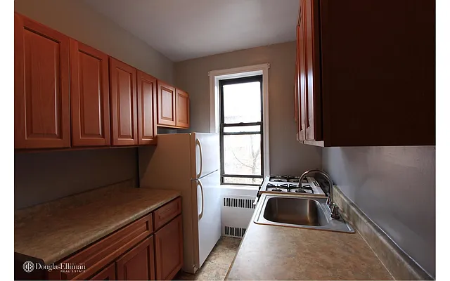 Rented by Douglas Elliman | media 32