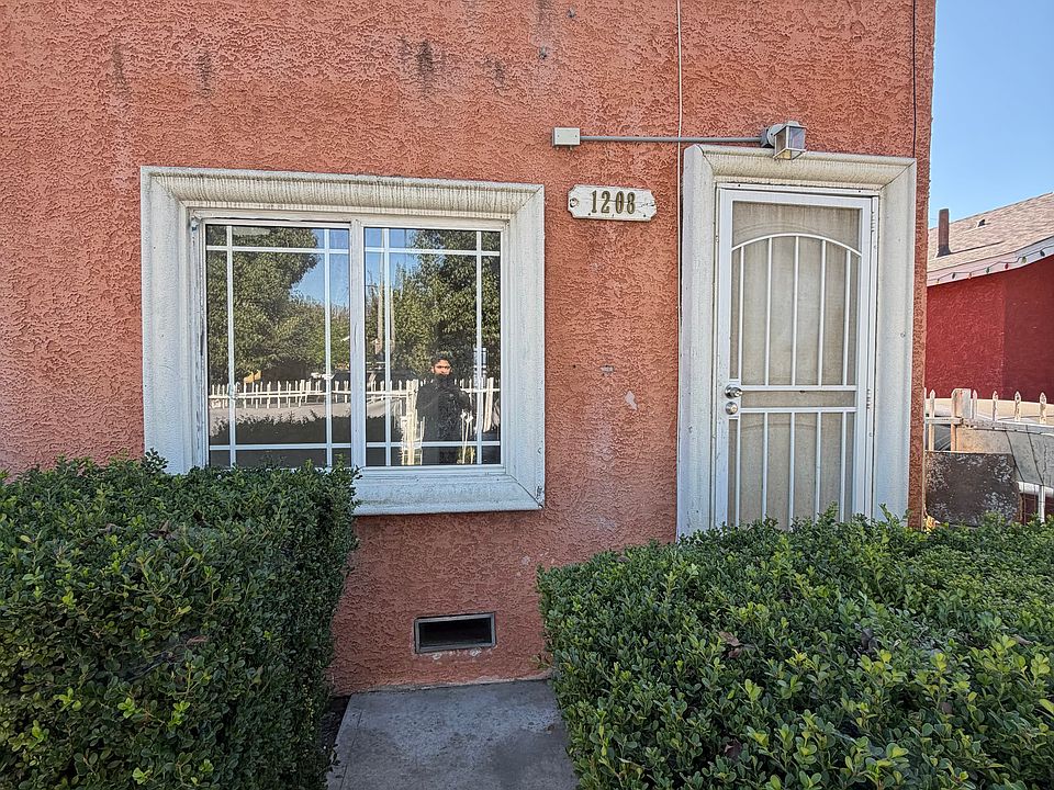 1st image of 1208 E 74th St