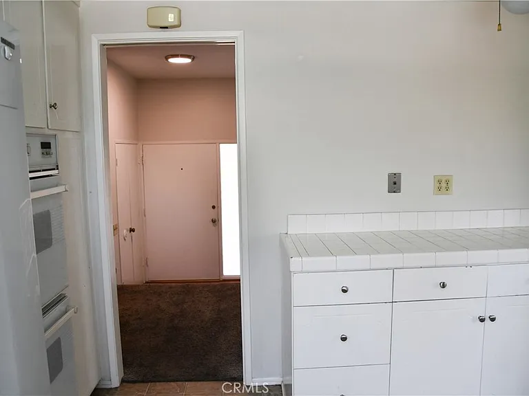522 E Collins Ave — Photo 24